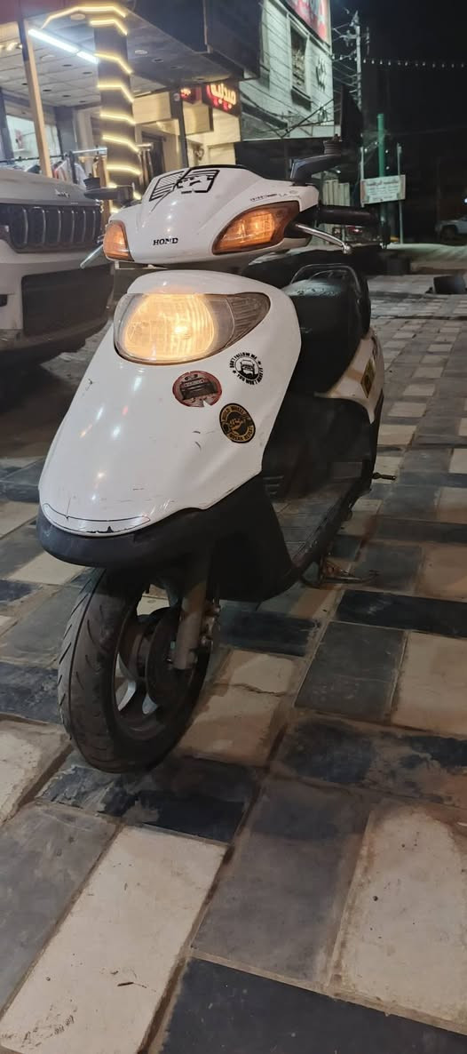 للبيع سبيسي ياباني دراجه بلاديه سلف هندر عداد كله شغال سعر ٤٥٠ الف راقم ***********
