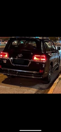 Land Cruiser GXR 2021