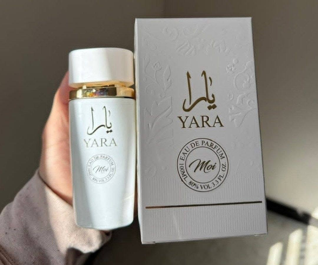 عطر يارا موي (Yara Moi) – يارا الأبيض ✨من إصدارات شركة لطافة للعطور (Lattafa)، يأتي هذا العطر النسائي بطابع دافئ يجمع بين النفحات الشرقية واللمسات العصرية في تركيبة ساحرة ومميزة.

🌸 المكونات العطرية:
المقدمة: مزيج ناعم من الياسمين والخوخ، يمنح بداية أنثوية منعشة وحلوة.
القلب: توليفة دافئة من الكراميل والعنبر تضيف عمقاً وإحساساً بالدفء والجاذبية.
القاعدة: لمسات راقية من الباتشولي وخشب الصندل تمنح العطر ثباتاً وأناقة تدوم.
💫 الإحساس والانطباع: عطر يجمع بين حلاوة الكراميل ونعومة الأزهار البيضاء، ليمنحك حضوراً أنثوياً دافئاً وجذاباً لا يُنسى.
🌙 مثالي للمساء والأجواء الباردة، كما يناسب الاستخدام اليومي لمن تفضل العطور الحلوة والدافئة.
⏳ يتميز بثبات قوي وفوحان ملحوظ يدوم لساعات طويلة.
#الاصلي 
 
🚘 يوجد خدمة توصيل لجميع محافظات العراق   🚘


**إذا كنت صاحب هذا الإعلان وتريد حذفه لأي سبب، رجاءا أرسل رسالة إلى الدعم الفني**