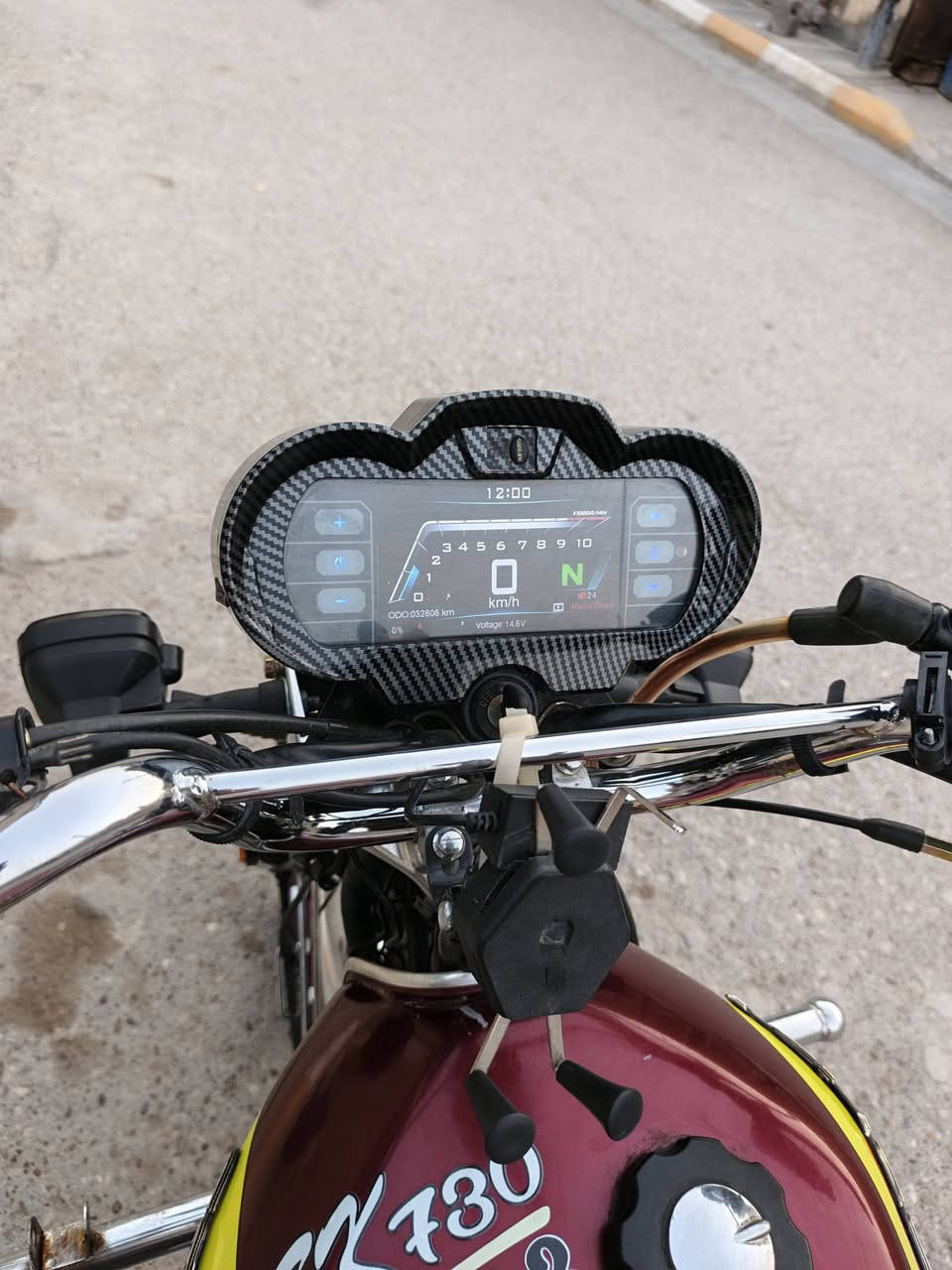 سولنك موديل 25 محرك 200cc أصل كفاله عامه من كلشي ورقه منفيس بيه؟ شاشه تعرظ فديو وأمبي ثري بلوتوث دراجه نظيفه مال جناي العنوان فلوجه شهداء السعر 850 بيه مجال بسيط ***********
