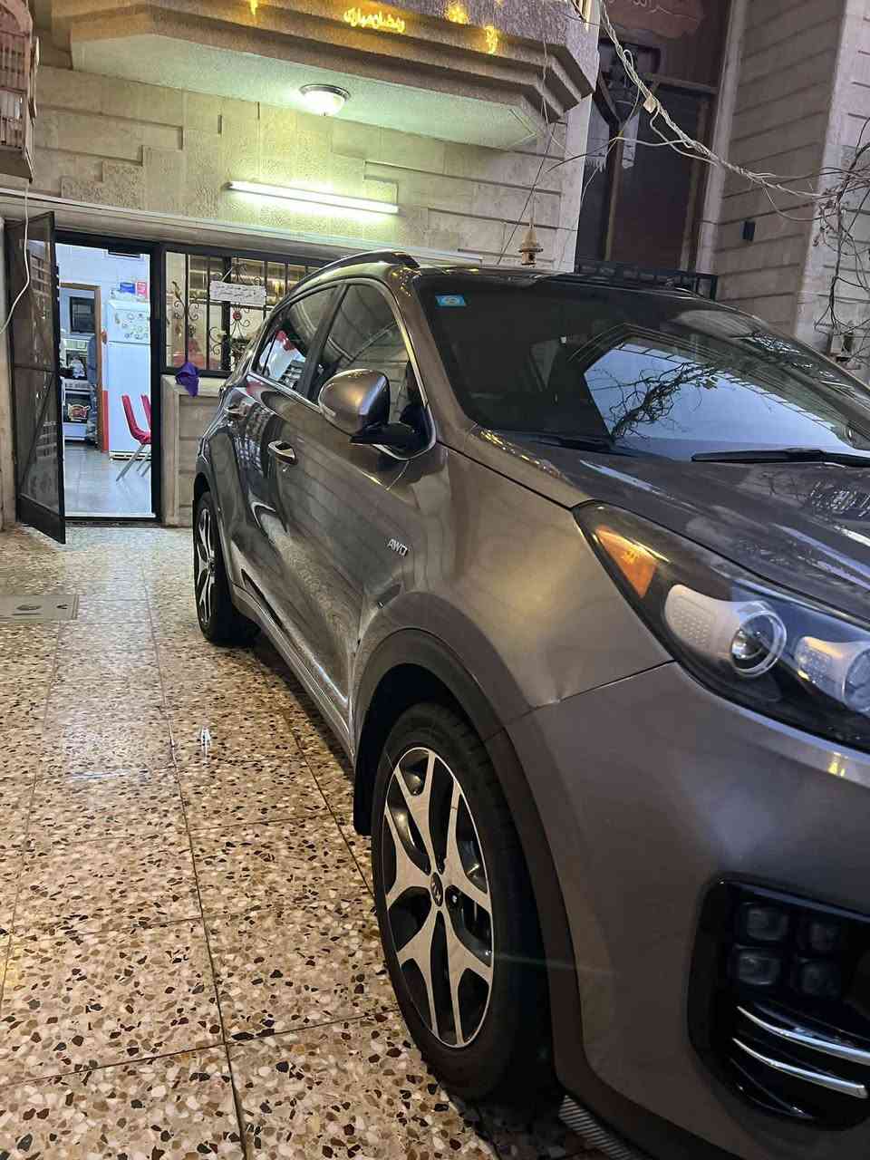 السلام عليكم
كيا سبورتج وارد امريكي 
موديل 2019 sx اعلى فأه بالسبورتج 
حادثه يوصلك صوره على الوتساب 

مواصفاتها؛: 

١- كشنات تدفأه تبريد 
٢- استيرآ تدفأه 
٣- كامره دواره مع حساسات 
٤- شاشه كبيره 
٥- تحكمات مع شفتات ستير آ
٦- ليتات زنون مع  دوران الاستيرآ
 ٧-جنطه كهرباء 
٨- إشاره ترحيب 
٩- تدعم ٣ انظمه صرف وقود 
١٠- تشغيل بصمه مع بيبان مع جنطه 
١١- تبريد قطعتين 
١٢- بنوراما 

مكان السيارة  بغداد الدورة 
رقم صاحب السيارة 
*********** 

السعر :: اطلبه بالتعليقات يصلك خاص 📩

#ادارة_الصفحه ⚡

ملاحظه / 🔴
مدير الصفحه غير مسؤول عن بيع وشراء واصوليات السياره نحن صفحه لعرض السيارات فقط.
