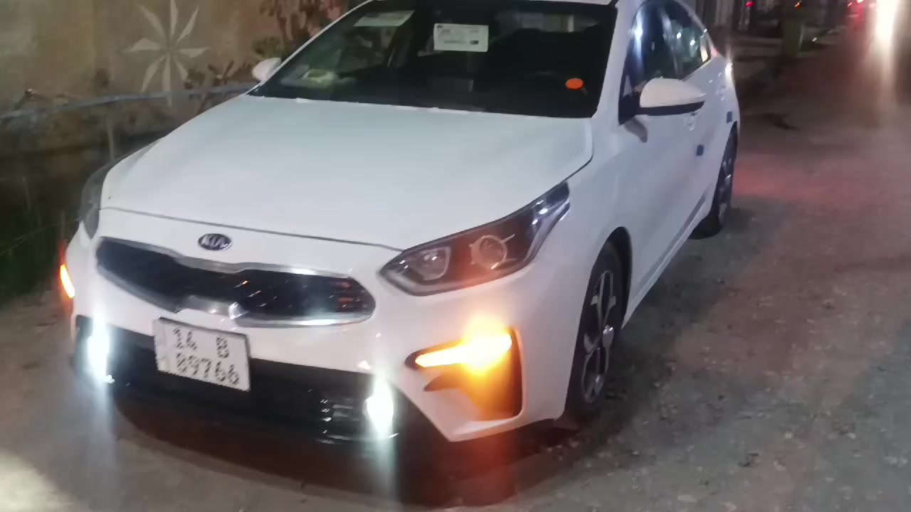 فورتي 19
انضمه قياده 3
محدد مسار 
تحكمات ستيرن 
مكينه 2000دوش
الكير سفتي بلاد
تخم تاير
السعر 128
مكاني رفاعي
***********
