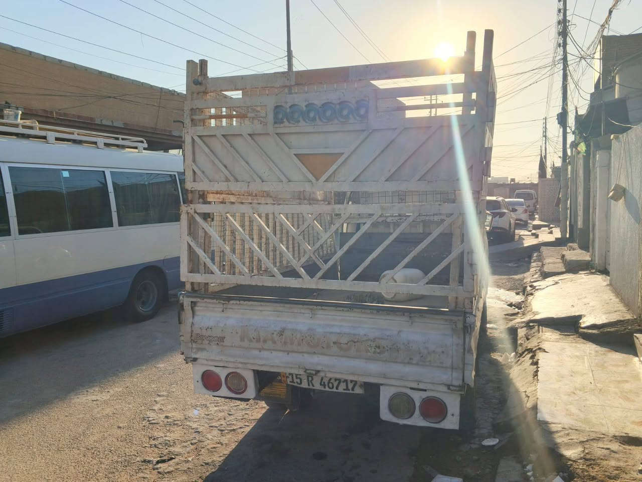 السلام عليكم عندي محجر للبيع سعره 250 للتواصل  ***********
