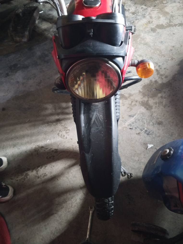 السلام عليكم بوكسر للبيع موديل 23 20 كلك مال حجز سعر 550 وبيها مجال مكاني كربلاء حي الولا ***********
