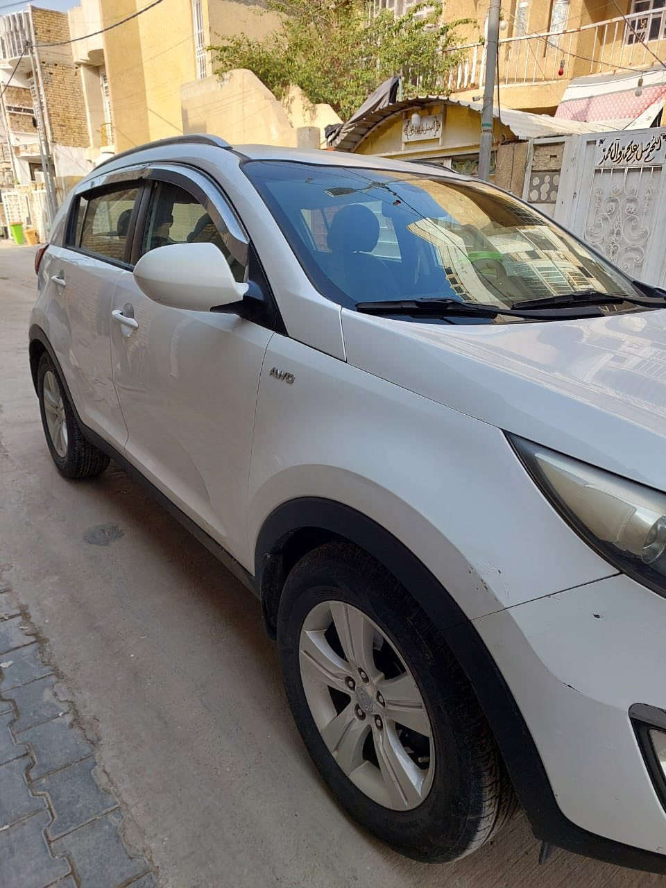 السلام عليكم كيا سبورتج موديل12 خليجي رقم واسط بأسمي تحويل ثاني يوم مكفوله من الصبغ والتبديل ماعدا الباب خلف الصدر ضرر بسيط السعر 150 وبي مجال للاستفسار الاتصال على الرقم *********** 
مكلف بالنشر
