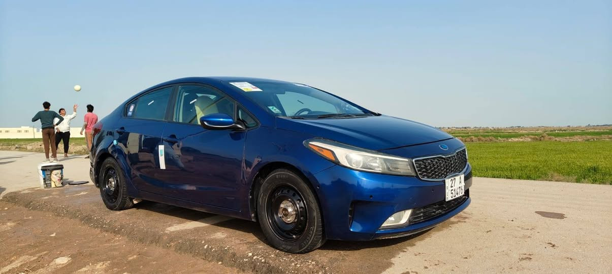 فورتي 17 امريكي مكينة 2000 دوش كير AT  ماشيه 141 رقم ذي قار دولي حادثها جاملغ ايمن جهة العبري مبدل. خشم البرانكيت تصليح بالعراق جاملغ جهة السائق صبغ صور الحادث بالمنشور جاهزه من گير ومكينه وحداديه وتبريد وتايراتت
مكاني الشطرة. للأستفسار ***********
