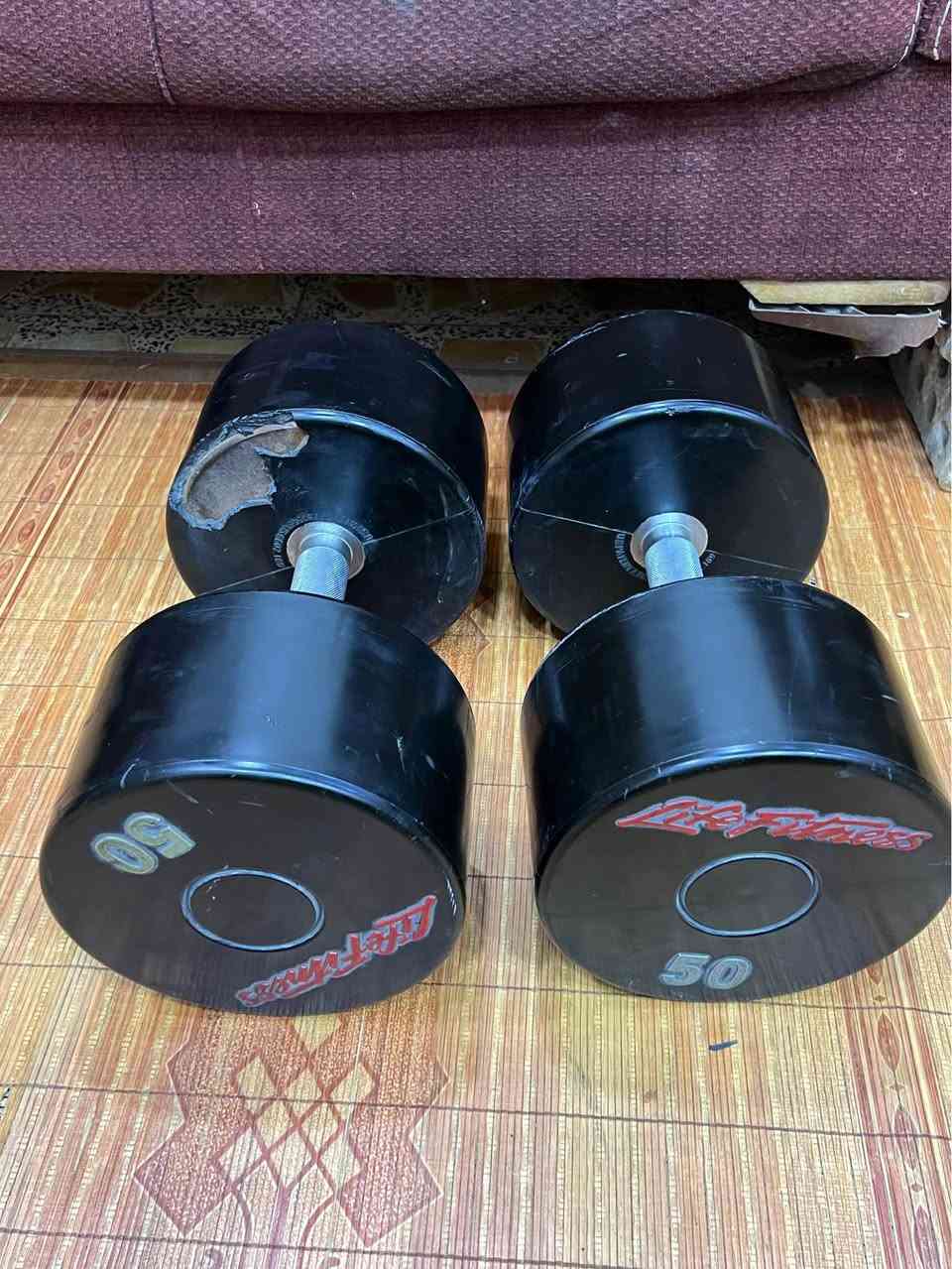 جهاز جري جبلي دبل ماطور نظيف يحمل 140K بي شاشه تعد وقت سعرات حرارية قياس نبضات القلب مسافه مقطوعه بي مفتاح امان سرعه عاليه  بي رجاج تكسير شحوم بي شناو بطن اواكس بلوتوث  جهاز يطبك سعره 280 الف بغداد متوفر توصيل محافظات *********** Colombo, Sri Lanka
