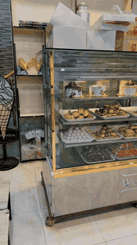 عارضه للبيع  شغاله فول قياس الكبير مترين عرض في متر وستين ارتفاع سعره 15 ورقه وبيه مجال 
اي استفسار اتصل 
***********
مكاني النجف الاشرف#
