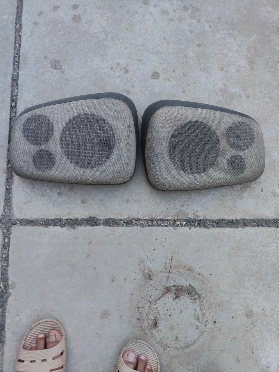 متاح غراض برنس عادي إذا شلع جميع الأغراض ٢٠٠ ألف لأن مستعجل عندي تحويلة بيت المكان بغداد الحرية ***********
