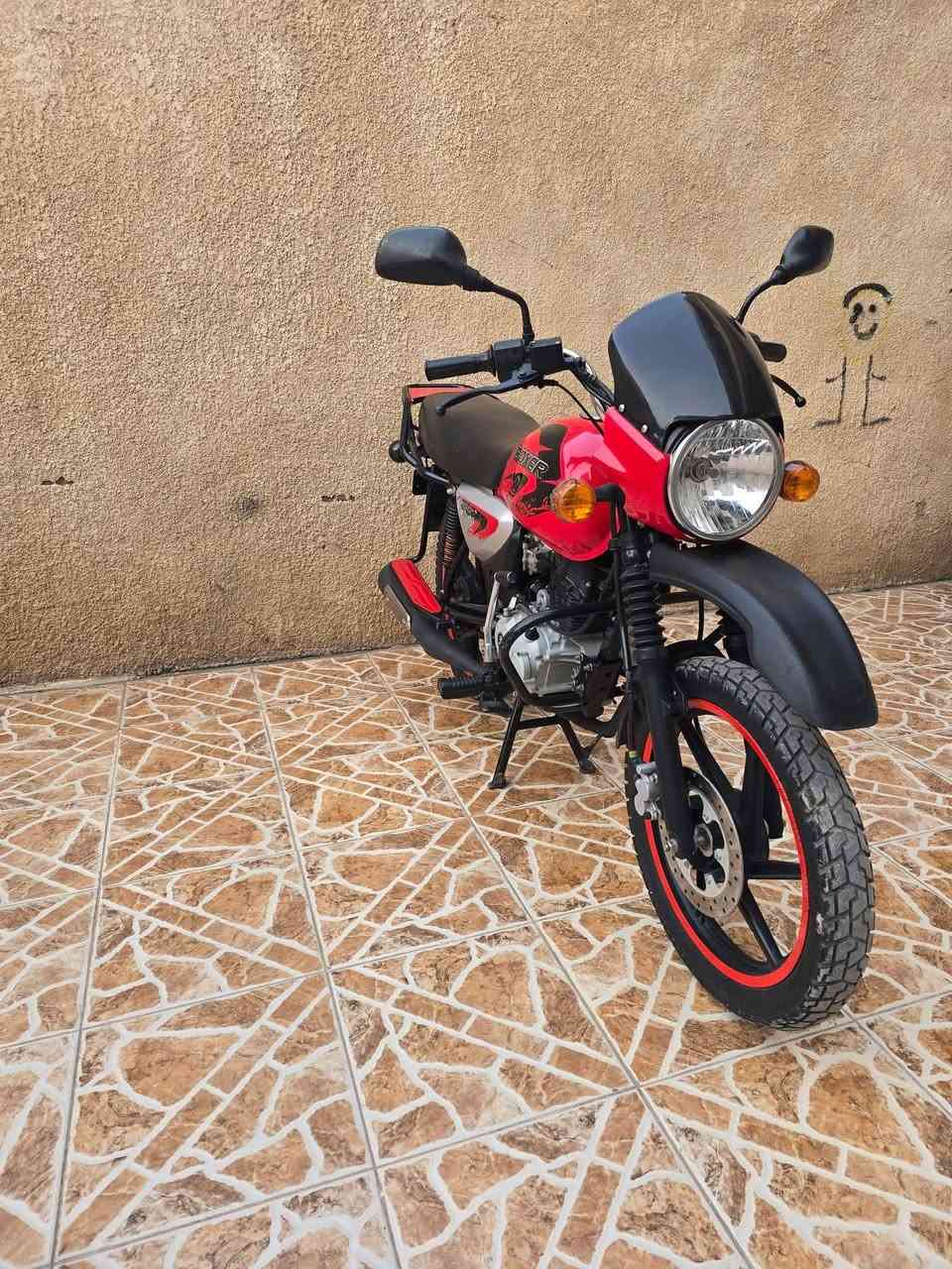 السلام عليكم شباب 
بوكسر للبيع
موديل 2021 
دراجه زيرو 
مكفوله كفاله عامه 
دراجه رقم وسنويه ديالى
 تحويل ثاني يوم 
مكاني ديالى خالص
 الشراي يتصل على هذا الرقم ***********
