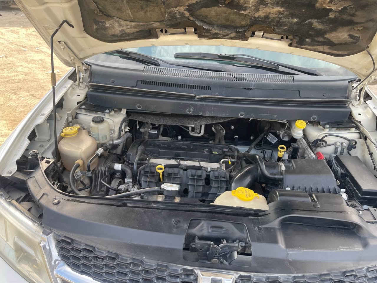 سلام عليكم سياره جورني موديل 2018 رقم ذي قار نكليزي حره تحويل ثاني يوم بيها تبديل باب خلفي جهه الايمن وبيها صبغ صفحه الايمن رشات سياره جديده تبريد تدفئ حداديه جديده تخم تاير جديد كهربائيات كلها غاله مكينه 2000 4سلندر 7راكب العنوان ناصريه مركز السعر 110 قابل للمراوس حسب القناعه 
رقم الهاتف *********** ناصرية, ذي قار
