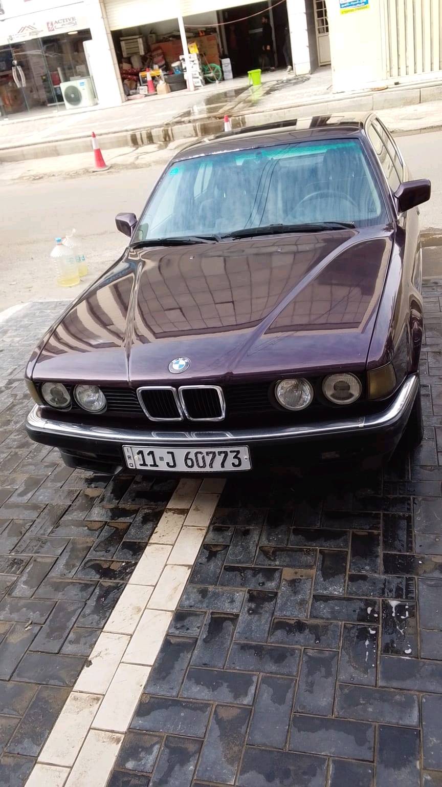 السلام عليكم للبيع bmw735 موديل92كير محرك مكفول تبريد ثلج صدر امامي خلفي جديد سلايت طكتين تخم تاير سياره جاهزه 