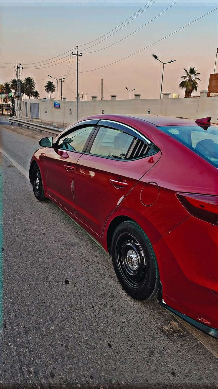 النترا موديل 2018 نظيفه كلش حادثه خلفي وباقي السياره مكفول تخم داير جديد تدفئه تبريد فول محرك كير خير من الله غرفت السياره يجنن واضح عندك بالصوره الرقم بغداد بأسمي ثاني يوم تحويل،، مكاني بغداد منطقة الدوره السعر 128بيه مجال 
الرقم، ،***********
