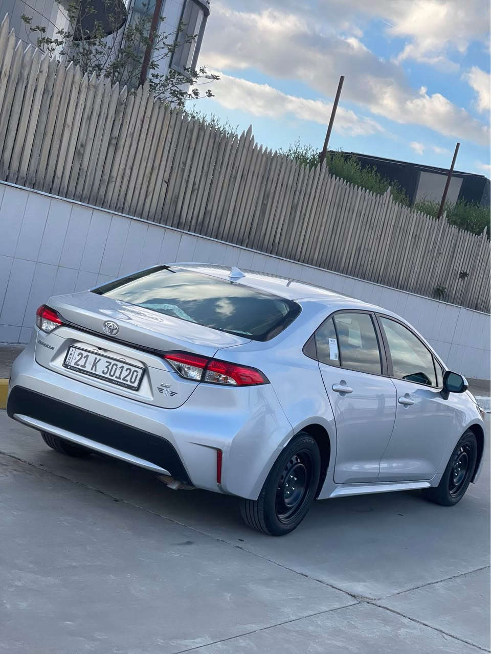 تويتا كرولا موديل 2022
مواسفات LE مكينة 18 مرغوب
جاملغ لاي سكن  بستي ساردي هةية
هيجي تري نية كير و مكينةي  بي عةيبة بةشةرتي 
تحويل دةفتةر بنزيني هةية
*********** كركوك, العراق
