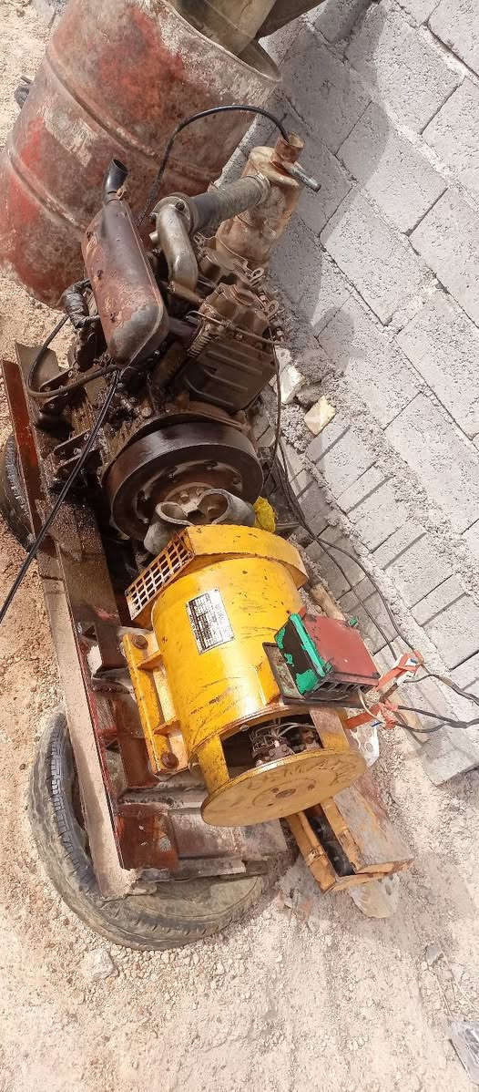 سلام عليكم بيت للبيع خلف سق الفلوجه
مساحه 375متر يتكون من 2غرف 5×4
وصاله 7.5×5استقبال 8×4,5ومطبخ 5×5
منور 3×2ومنور 2×1صحيات1,5×1,5وصاله اخىرا5×3,7
حمام 2×2بيتونه 7,5×5
جنس لارض زراعي 
ويا لاثاث ومولد 2بستم
***********
