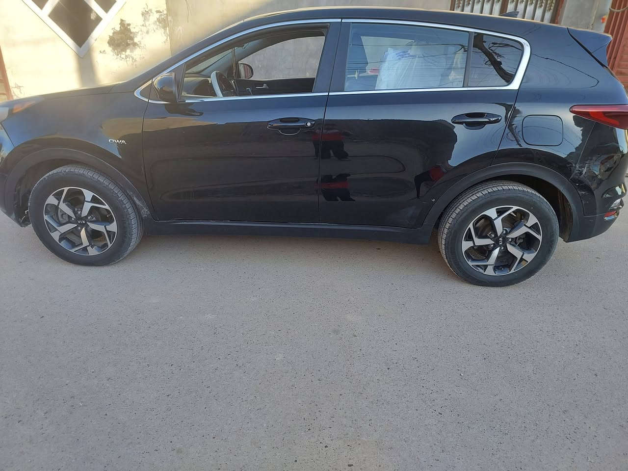 للبيع كيا سبورتج 2021 وارد امريكي 🔥👋🏻
فقط لون اسود
مواصفات:السبورتج العاديه لمعروفه 🖐🏻
1-داخل اسود ✅
2-تبريد قطعتين ✅
‎3-كروز مثبت سرعه ✅
‎4- تحكمات مقود جهتين ✅
‎5- منفذ usp ومنفذ شحن امامي وخلفي ✅
‎6- مرأة تعتيم اوتو دم ✅
‎7-بلاجكتور زنون  ✅
‎8- كشاف نهاري زنون ✅
‎9- مري شفط وإشارة بالمري ✅
‎10- شاشة وسطيه كبيره ✅
11- حجم المحرك 2400 ✅
‎13- هندبريك بلرجل ✅
‎14- فول تحكمات ستيرين ✅
‎15-وضعيات قياده (eco/sport/Normal) ✅
‎16-تخم تاير وصدر جديد جدا ✅
‎17- اربع اطارات دسكات وجديده جدا ✅
‎18- حساس بالدعامية امامي وخلفي ✅
‎19-بك لايت LED ✅
_______________________________________________
للاتصال والاستفسار : 5649 422 0773
                                      ☎️☎️         ☎️☎️       ☎️☎️
