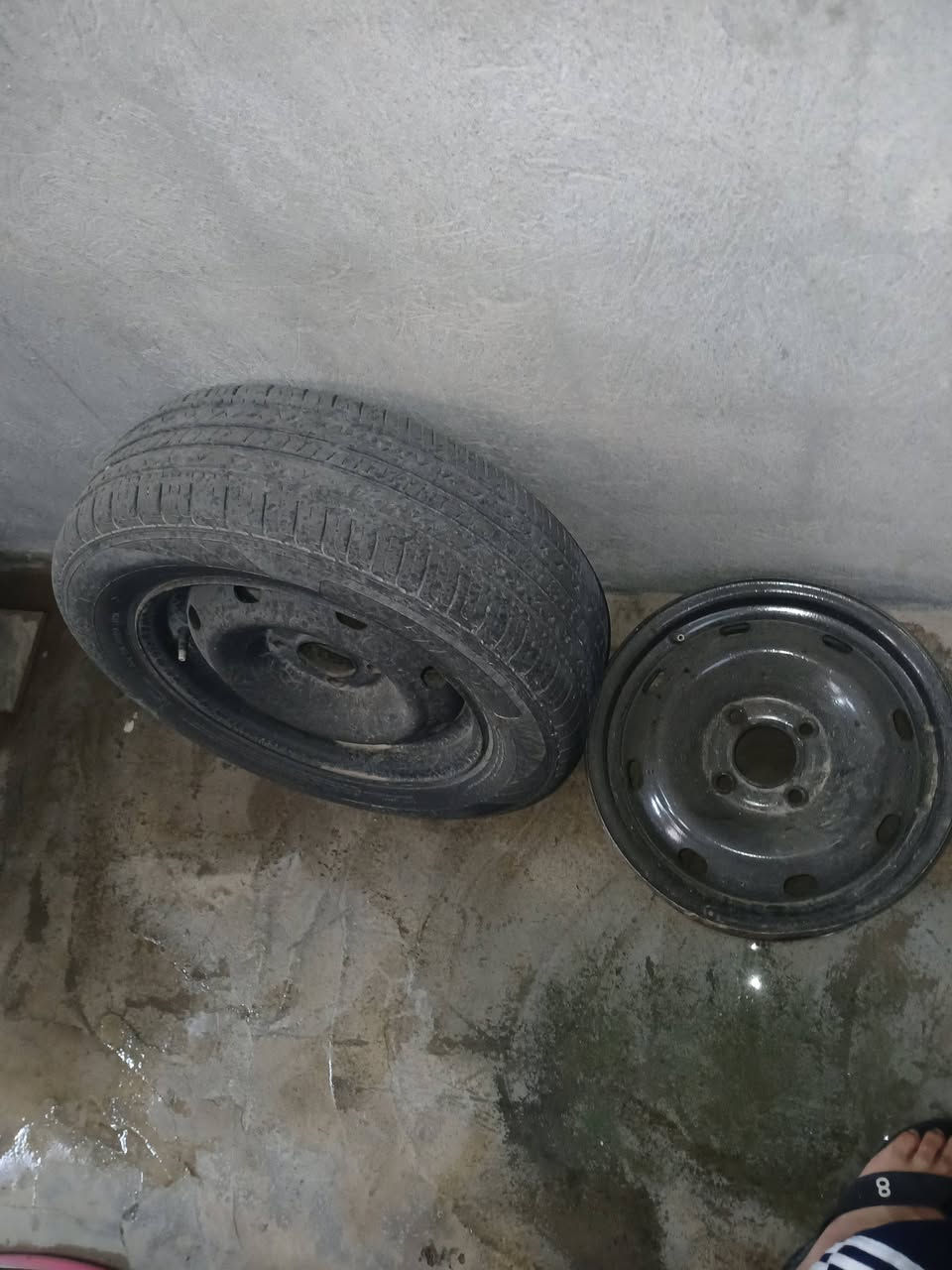 سلام عليكم ادوات بيجو رواى كلهن شغالات تخمين نوزل ومصطره على فحص السعر ٦٠ الف ***********
