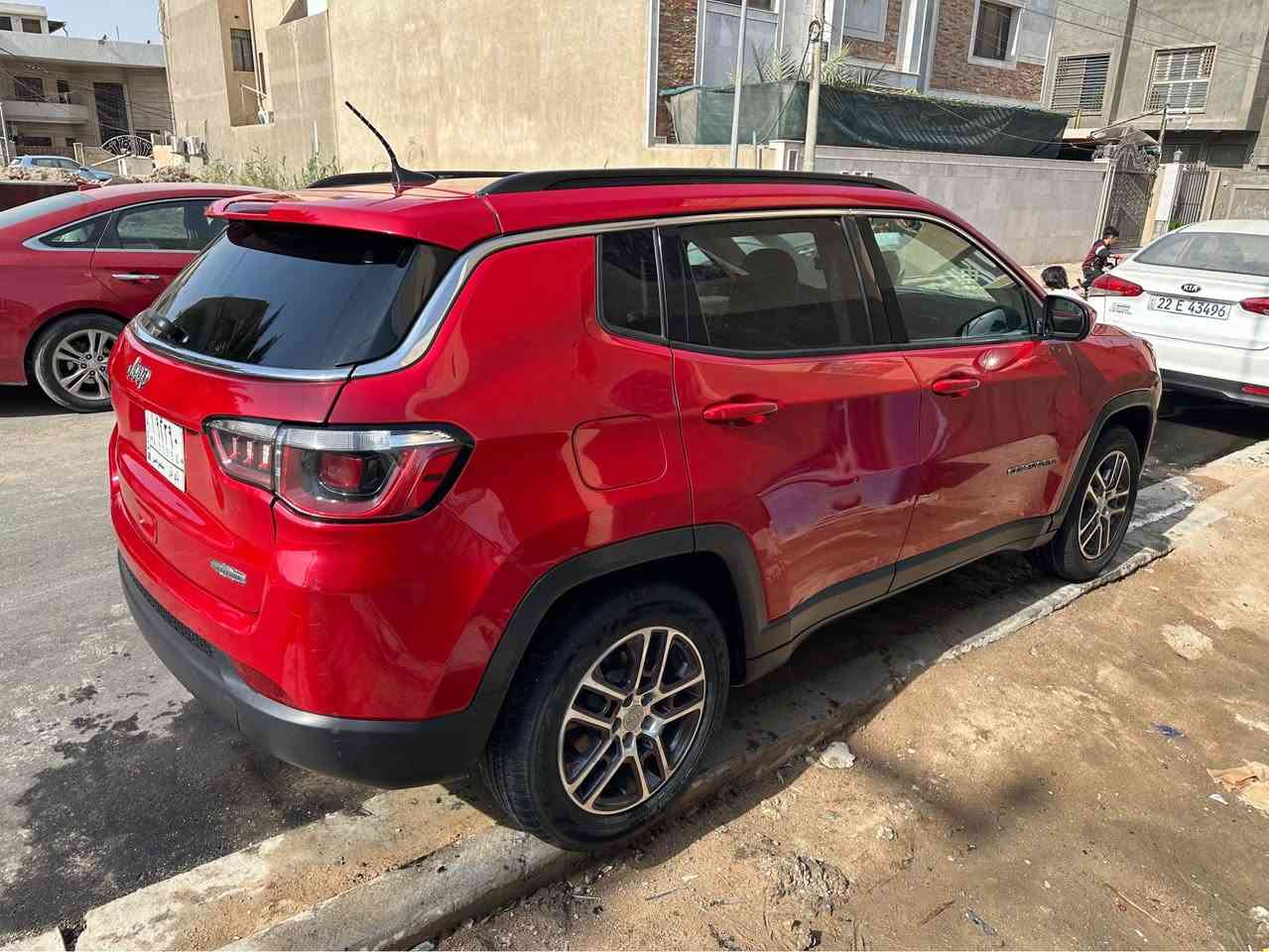 جيب كومباس 2018 وارد امريكي ضربه بنيد و جاملغ سطحية لا لغود ولا شواصي 
السياره فول الفول فتحتين ماشيه قليل 80 الف رقم ذي قار  حره السياره رايدهة ب 130 و بيهة مجاز  *********** البصرة, العراق
