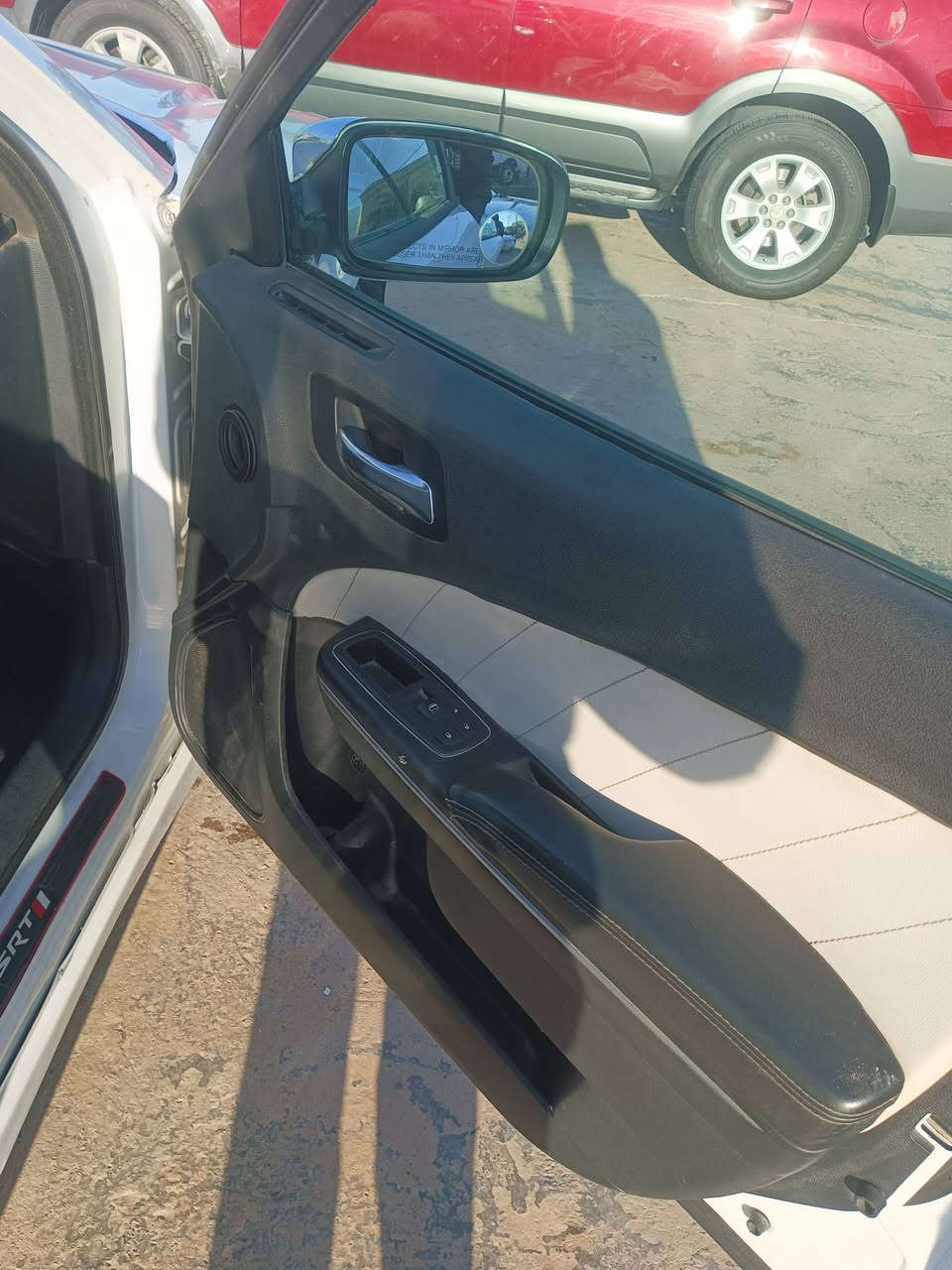 سلام عليكم جارجر موديل 11 ماشية 221 ميل استخدام شخصي اكلين يقرأ الجاملغ الايمن مفتوح فقط وبيها بارد بلجاملغ الخلفي جهت السائق وبيها كارتين فقط محرك جديد عربانة واكسل جديد مال 20 اذان محرك جديد تخم تاير جديد سيارة جديدة أمانة الله رقم اربيل الدولي هزة بعدها ماساقطة السعر 145 وبيها مجال حق الجية مكانها ديالى الخالص


**إذا كنت صاحب هذا الإعلان وتريد حذفه لأي سبب، رجاءا أرسل رسالة إلى الدعم الفني**