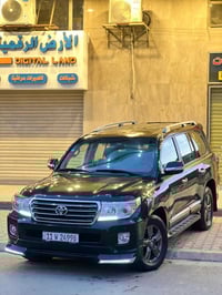 لاندكروزر • ٢٠١٥ • ١٥٠ الف