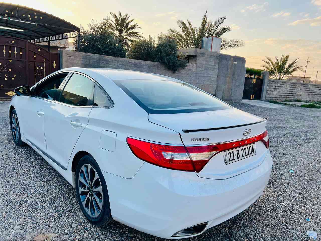 ازيرا للبيع او المراوس حسب القناعه موديل ٢٠١٢ خليجي محرك 6 رقم سليمانيه بأسمي سنويه وهزه وبراد كله جديد صدر جديد تبريد شغال كل نقص مابيها ضررها جاملغ خلفي مال السكن وبيها شخط بصفحه السايق ومرشوشه الصفحه سعرها ١٠٢
***********
***********
