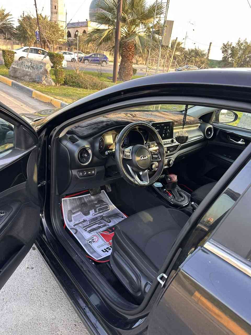 السلام عليكم
فورتي ٢٠٢١رقم بغداد

مكينه ٢٠٠٠ دوش كير سفتي عل البلاد

حادثها خلفي وشويه من الحوض البجم كبس

السياره ليبل واحد بدون اي تبديل، 

السعر ١٤٣ ... 

المواصفات 

فول تحكم ستيرن

شاشه كامره خلفيه دواره كامره اماميه وكامره داخليه 

رادار  

مانع انزلاق

نقطه عمياء

توقف ذاتي

تبريد ثلج 

تخم تاير جديد

بغداد البياع 

الرقم ***********
