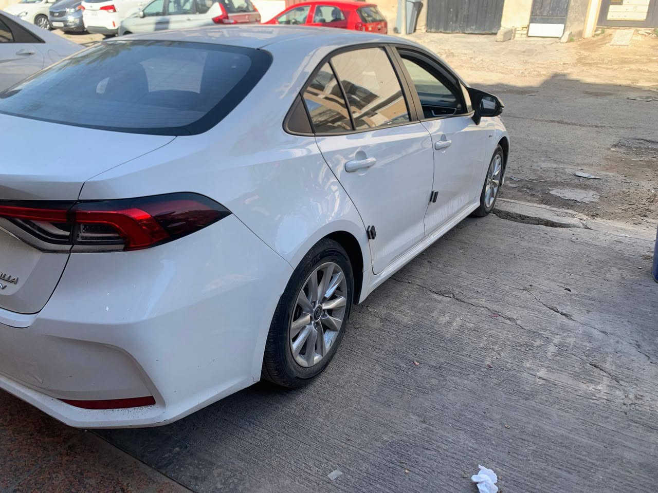 السلام عليكم كورلا موديل 2024 خليجي هايبرد رقم بغداد بأسمي ماشيه 29 الف مكفوله كفاله عامه فول مواصفات 
بصمه 
سلايت
محرك 1800
رادار امامي 
تحديد مسار 
كروس سرعه 
شاشه اصليه 
كامره دواره 
تحكم ستيرن فول 
لد امامي 
كشنات جلد 
وبعد بيها مواصفات اكثرر
مكان السياره بغداد شارع فلسطين 
السعر 148 وبيها مجال بسيط 
الاستفسار على الرقم 
***********
