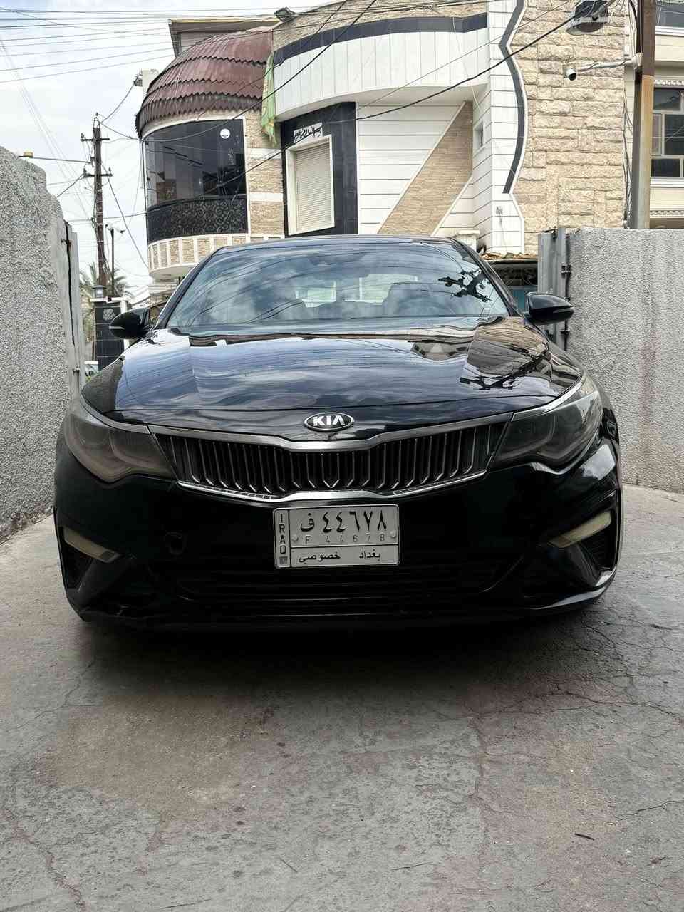 السلام عليكم 
أوبتما ٢٠١٩ وارد أمريكي 
بدون ابر باك 
صبغ خاملغ خلفي و تبديل بندل بدون صبغ نفس اللون بامريكا 
وهنا تبديل بابين نفس اللون بدون صبغ 
كير ومحرك جيد جدا 
فول مواصفات عدا البصمه و البانوراما
تايرات جديد 
باتري جديد السياره مابيها اي نقص 
السعر ١٣٠ وبيها مجال بيع مستعجل 
*********** مكاني بغداد الشعب
