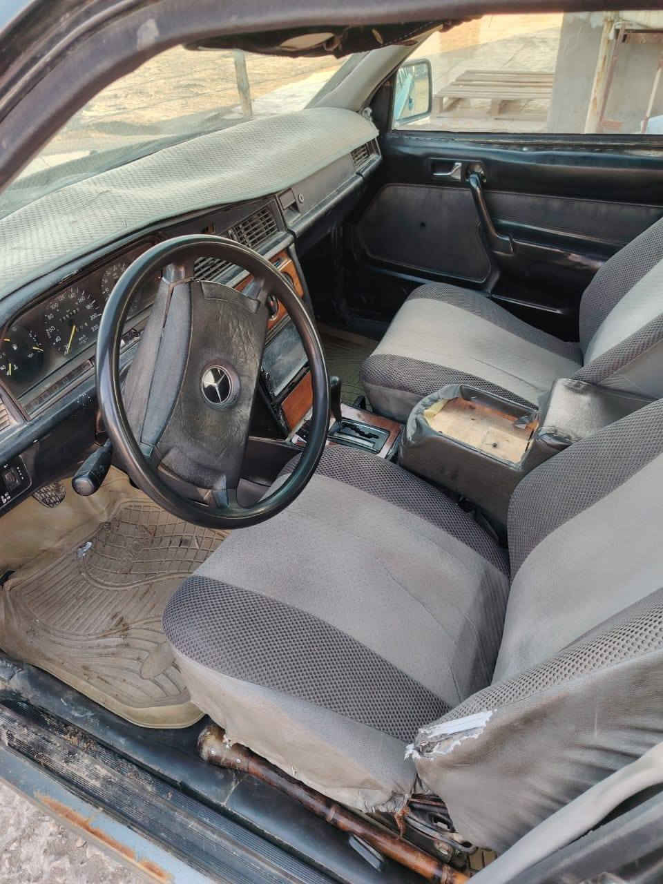 مرسيدس 91 للبيع 30 ورقه وبيها مجال 
*********** تخم تاير حداديه مكينه وكير حويه كله جديد
