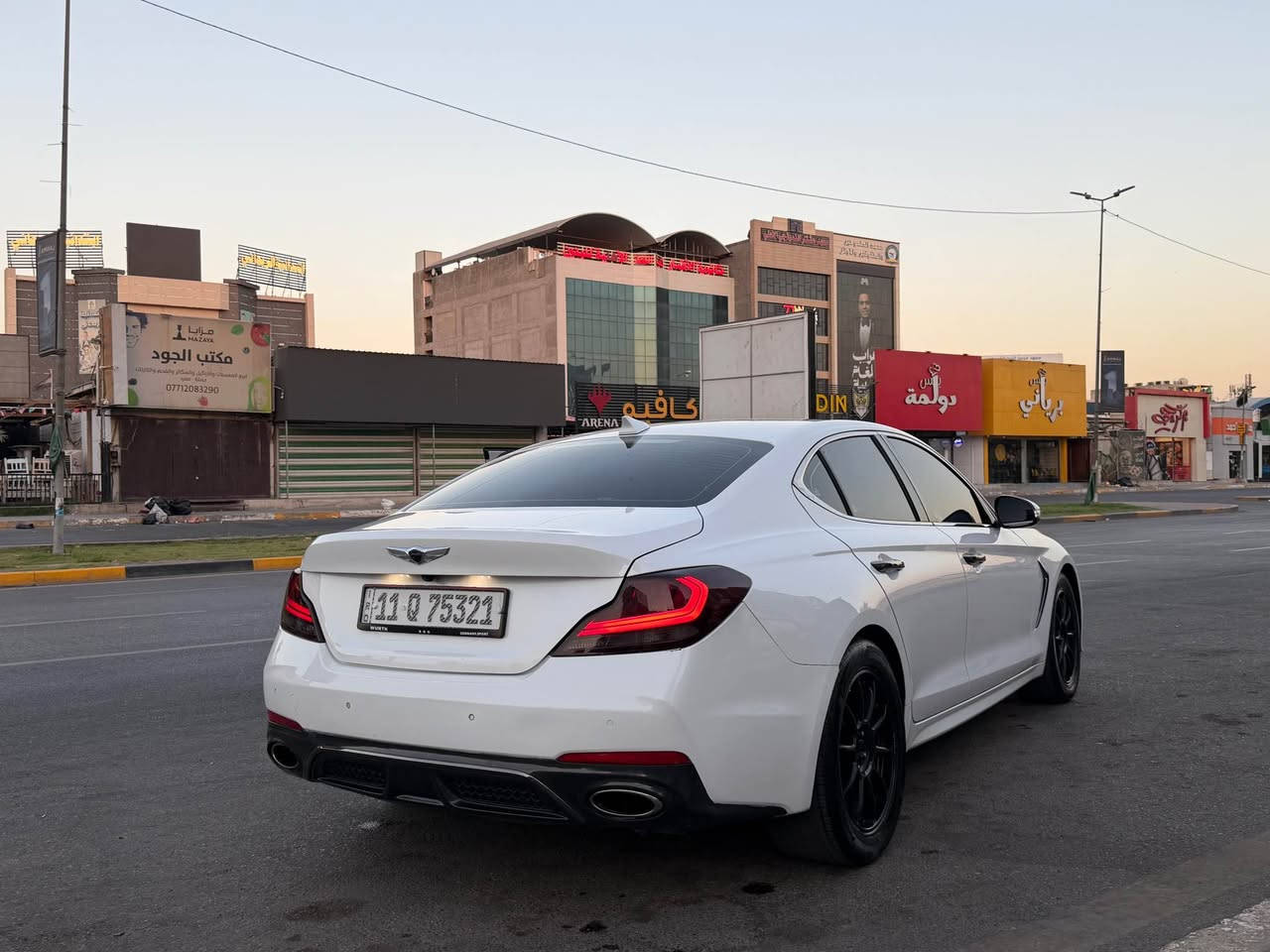 🔥 للبيع جينيسس G70 سبورت 2019🔥

🚘 جينيسس G70 سبورت 3.3 تيربو
📅 موديل 2019
⚙️ مكينة V6 سعة 3.3 توين تيربو
🏎️ دفع خلفي
⚙️ گير أوتوماتيك 8 سرعات
🖥️ عداد ديجيتال 3D قياس 12.3 إنچ
🎨 اللون أبيض
🇮🇶 رقم بغداد

💥 السيارة سبورت وفخمة، ومكينتها الـ3.3 توين تيربو معروفة بقوتها وأدائها، والدفع الخلفي يخلي سواقتها ممتعة ورياضية، غير شكل الـG70 المميز والمرتب.

🔧 تفاصيل المكينة والأداء:
• V6 سعة 3.3 لتر توين تيربو
• سعة 3,342 سي سي
• قوة تقريباً 370 حصان
• عزم تقريباً 510 نيوتن.متر
• گير أوتوماتيك 8 سرعات
• دفع خلفي RWD
• تبديل گير من المقود Paddle Shifters
• وضعية قيادة سبورت
• تعليق رياضي
• جنوط سبورت 19 إنچ
• بريكات رياضية

🖥️ المواصفات الداخلية:
• عداد ديجيتال 3D قياس 12.3 إنچ
• شاشة وسطية للترفيه والملاحة
• شاشة معلومات وتحكم
• تحكم من الستيرن
• تشغيل زر
• دخول ذكي
• تكييف أوتوماتيك
• كاميرا خلفية
• حساسات ركن
• شحن لاسلكي للموبايل
• مقاعد جلد سبورت
• مقاعد كهربائية
• ذاكرة كرسي السايق
• تبريد وتسخين المراتب
• فتحة سقف
• مثبت سرعة
• Apple CarPlay وAndroid Auto

🛡️ أنظمة الأمان:
• ABS مانع انغلاق البريكات
• EBD توزيع إلكتروني للبريكات
• ESC نظام الثبات الإلكتروني
• Traction Control مانع الانزلاق
• TPMS مراقبة ضغط التايرات
• مراقبة النقطة العمياء
• تحذير مغادرة المسار
• تحذير اصطدام أمامي
• فرملة طوارئ
• مثبت سرعة
• حساسات أمامية وخلفية
• كاميرا خلفية
• ⁠
السعر : 159 وماكو هيج سعر بل سوك كله بلاش
رقم بغداد 🇮🇶

📞 للاستفسار والتواصل:***********
العنوان : بغداد - المنصور📍 Colombo, Sri Lanka
