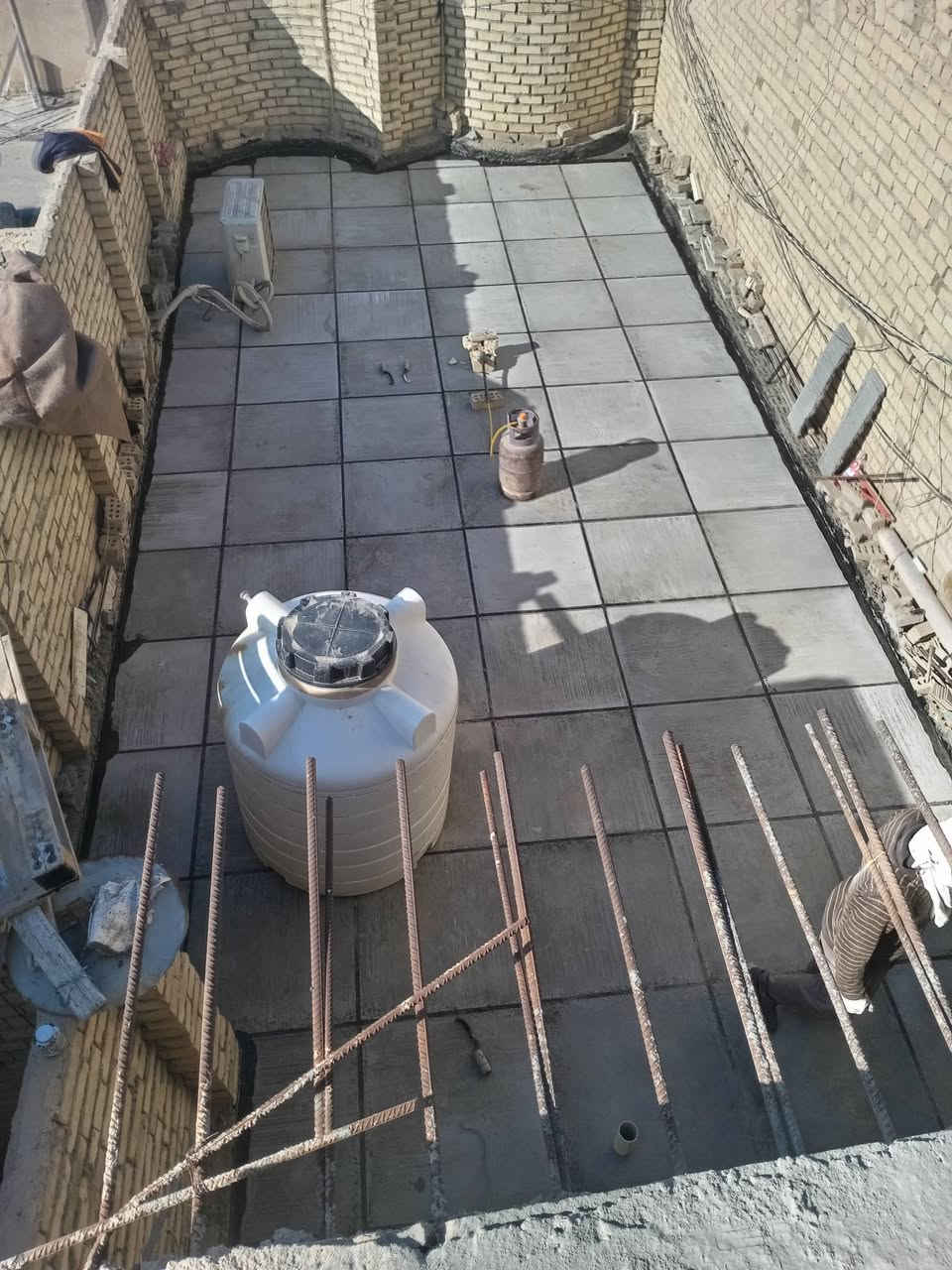 نعمل بالضمان وعليك الأمان
احمي سطحك من الرطوبه ….

تطبيك السطوح بالاشتايكر  والاوزيگام وقلع الفرشي القديم

وترميم السطوح القديمة  وأعادة الماستك وتزفيت السطوح  كرستة وعمل 

  شغل درجة اولى 

زفت 
نايلون زراعي 
فلين او فووم حسب الطلب 
زميج
اشتايكر درجة اولى 
ماستك
..*********** نعمل في كربلاء
