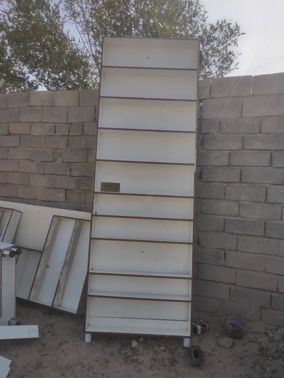 سلام عليكم رفوف بيف دي البيع عدد ٥ مكاني البصره ***********
