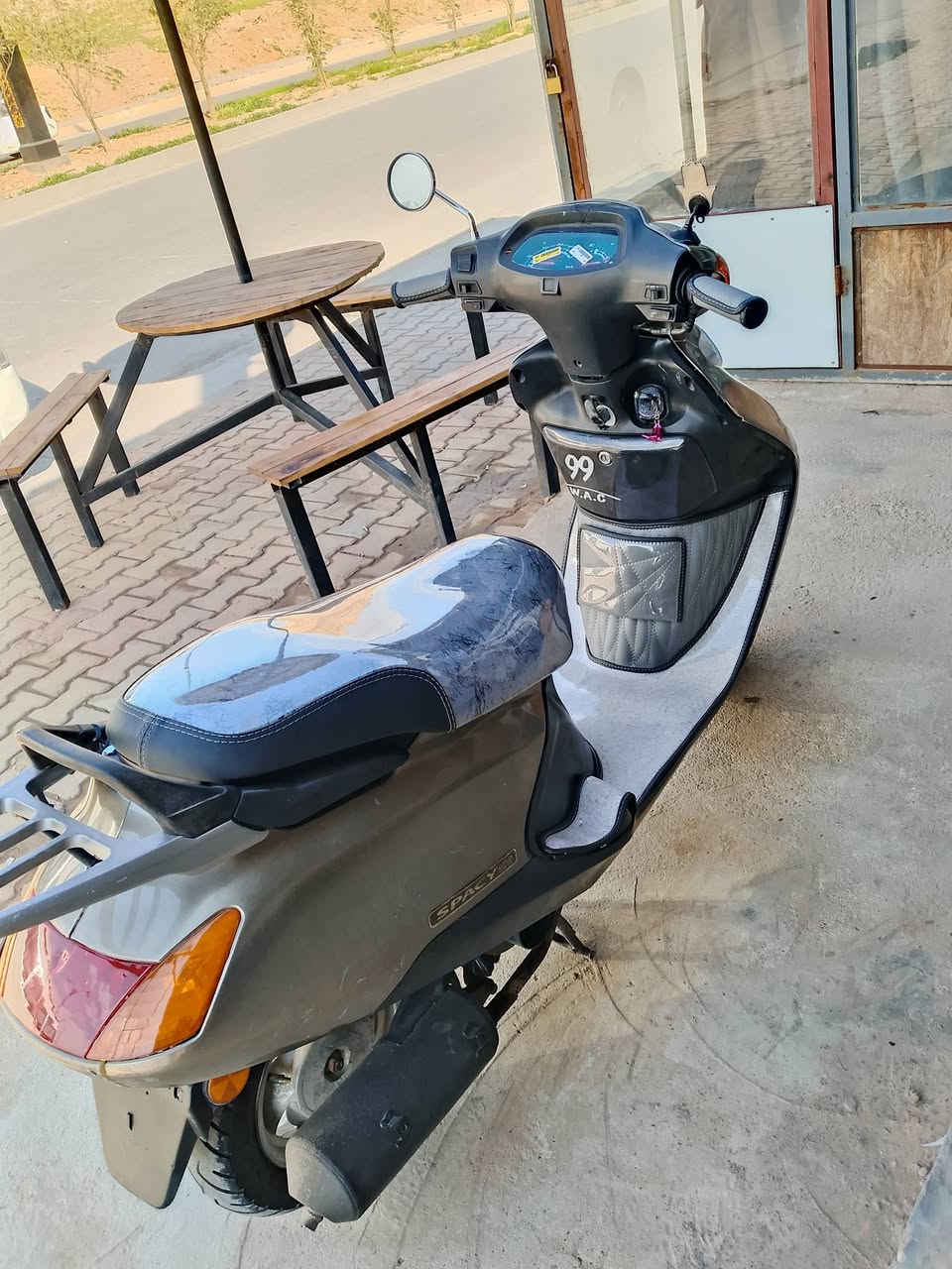 سلام عليكم
دراجة سبيسي للبيع مكفولة من كلشي مكينة كهربائيات سلف هندر اشاير لايت كلشي شغال السعر450 الف وبيها مجال للشراي والشراي يخابر***********
