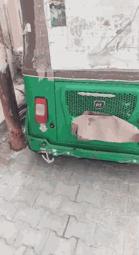 مرخصت مدير الكروب )تكتك 21)شهر 11 رقم وسنويه مكينه كفاله وكشر بي بس بل لقد ضربه 5 اصابع العنوان البصره القرنه ***********
