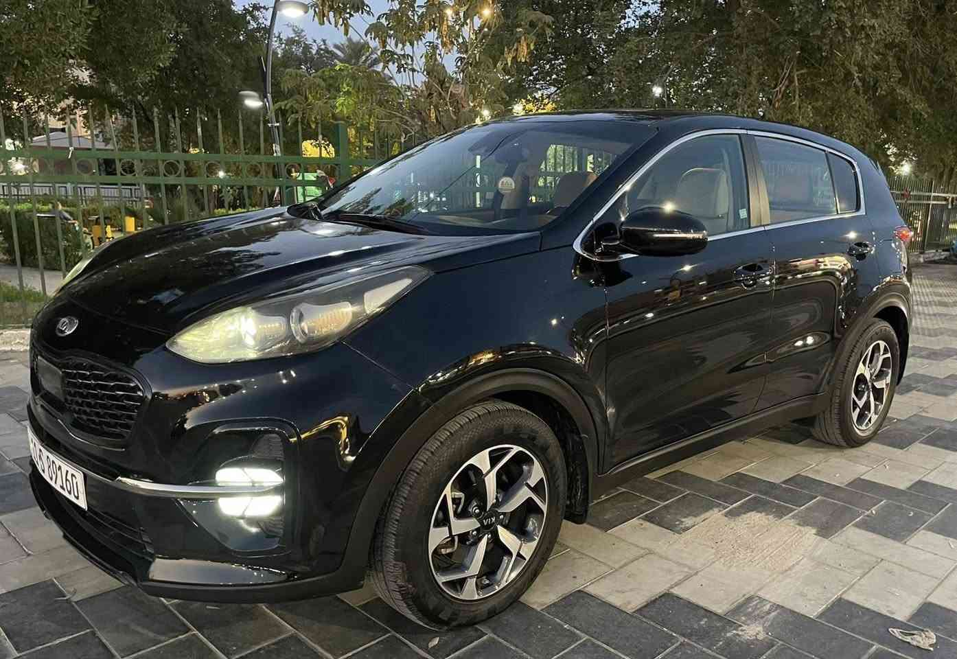 السلام عليكم للبيع كيا سبورتج 2020 
وارد امريكي حادثهة جاملغ وبنيد فقط ولباقي كفالة السيارة جديدة بدون نقص مكان السيارة بغداد الشعب السعر 145 رقم الهاتف ***********
