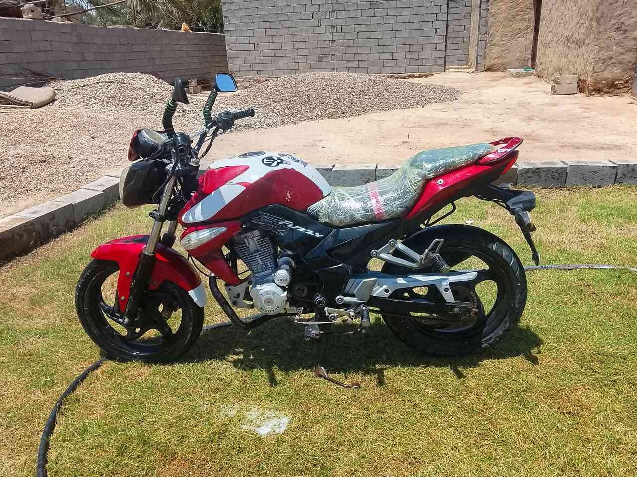 سلام عليكم ماطور سايم بطحه محرك 150 يعني تنسه عطلات كير محرك شرط اخرس كهربيات كله شغاله نشاطه فول صلف هندر كله شغال سعره ٥٠٠ بي مجال مكان هيت ناحيه الفرات ***********
