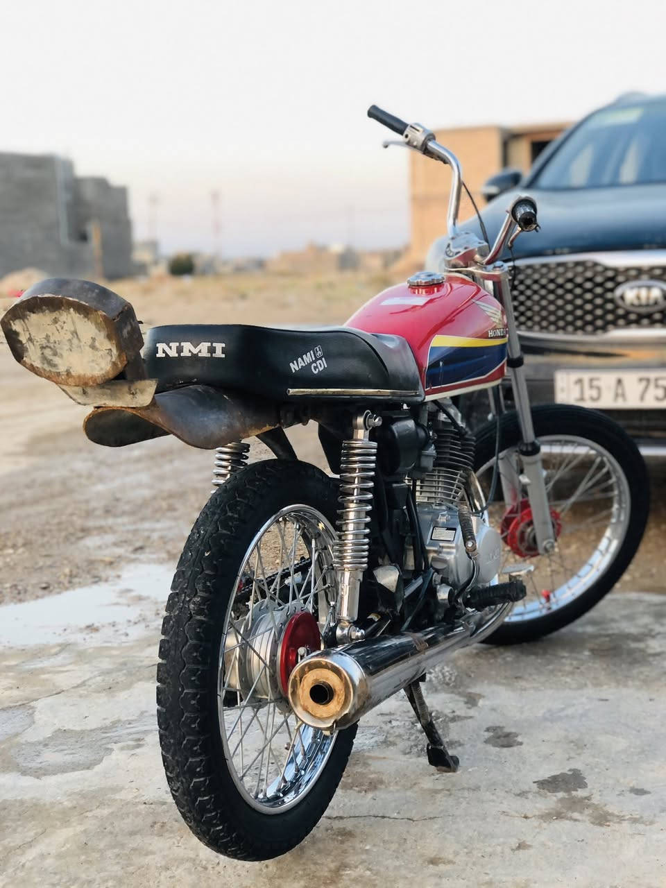 دراجة نامه 4 كير محرك شلامجة مديل 25 دراجة كاملة وماناقصها شي مكانها رمادي 7 كيلو سعر 525 شراي خاص لو ع رقم ***********
