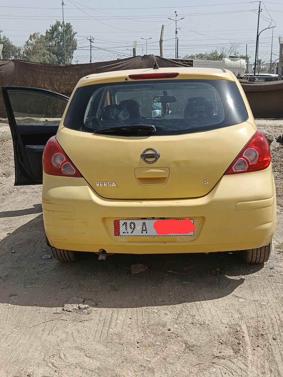السلام عليكم نيسان فيرسا 2009وارد امريكي كير مكينه خير من الله وتخم تاير جديد وتبريد ثلج كهربائيات كلها شغاله هيئه غرامات مصفره باسمي تحويل ثاني يوم مشروع وطني بأي مكان تتحول السعر 49 وبيها مجال حك الجيه مكاني بغداد البياع تقاطع درويش للتواصل ***********

