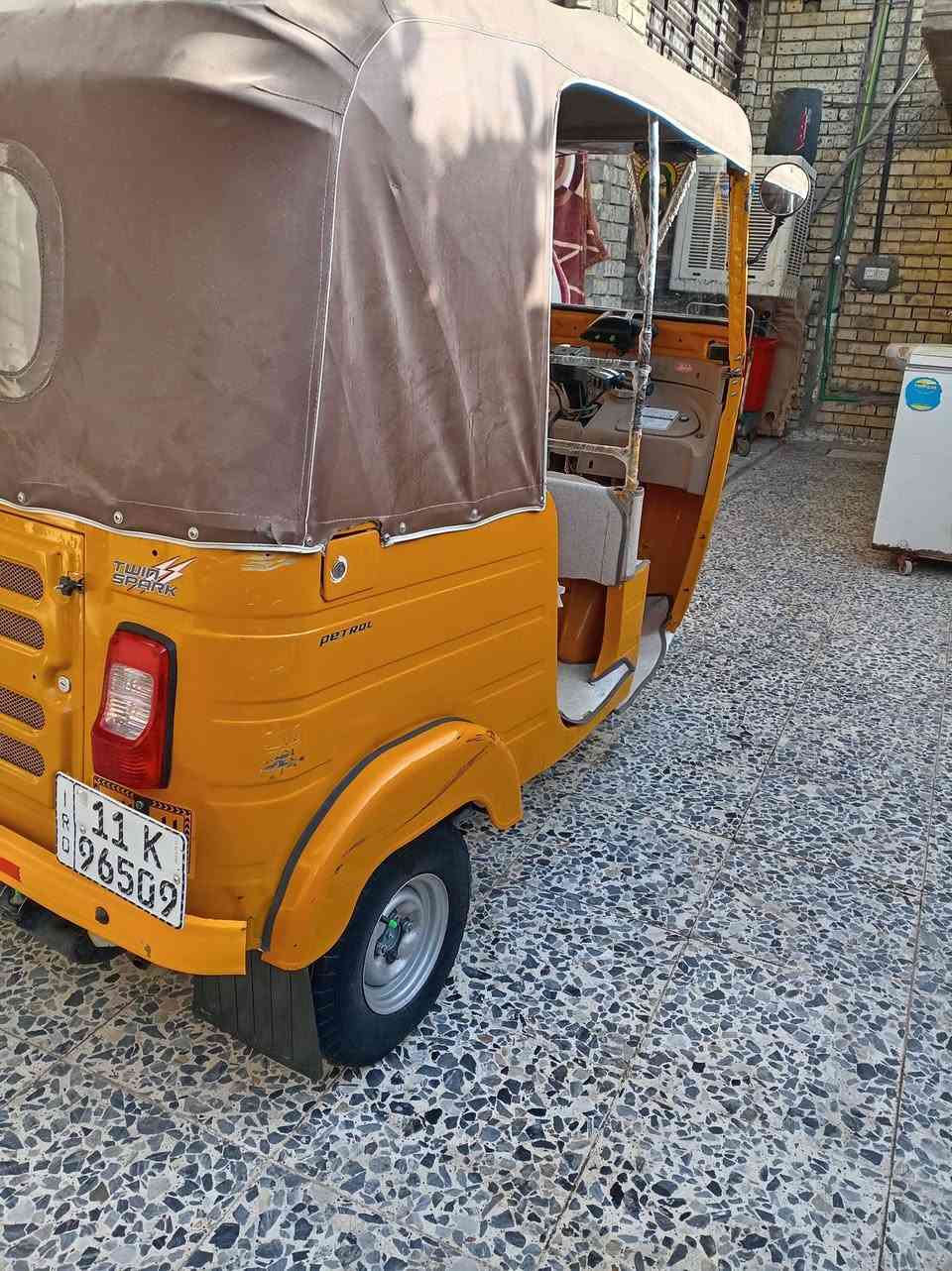 سلام عليكم تكتك لبيع موديل 18 معمره صبغ عام رقم بغداد تحويل ثاني يوم سعر 5800 وبيهه مجل لتصال ***********
