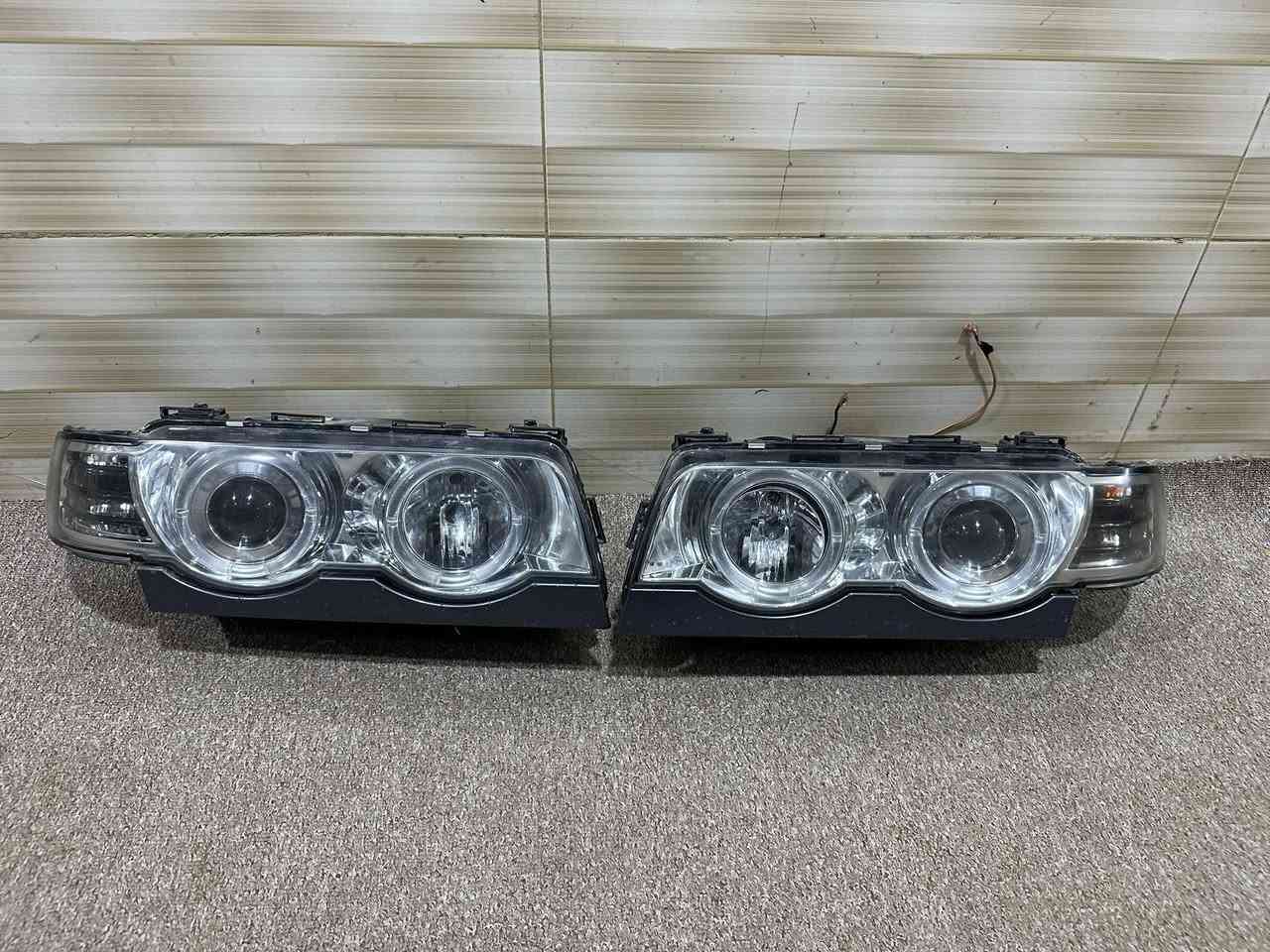 سلام عليكم من رخصه لادمن لايتات كاسحه مديل 2001او 2000 
عدسات سكن اسوارات 
حاويه مال كصه الاماني بلاديات 
مكاني نجف كوفه 250 وبيهن مجال 
*********** 
***********
