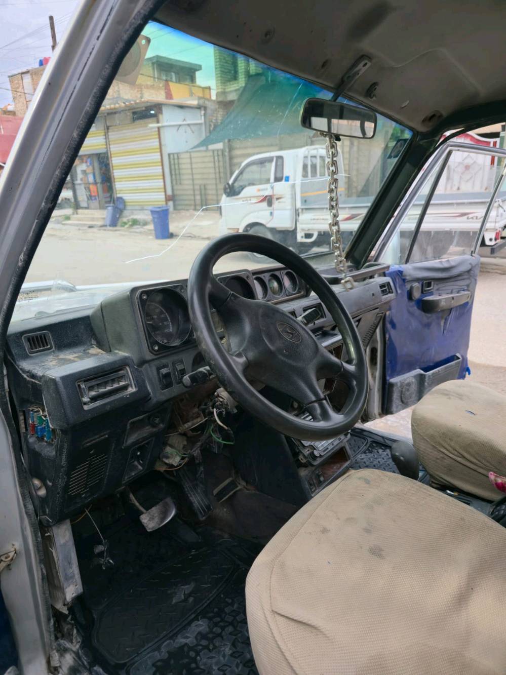 كالوبر ١٩٩٢ محرك بطة ٣٠٠٠ اوتو ماتيك رقم انكليزي هزة للشهر السابع ٣٨ ورقة وبيهة مجال بغداد الكمالية ***********