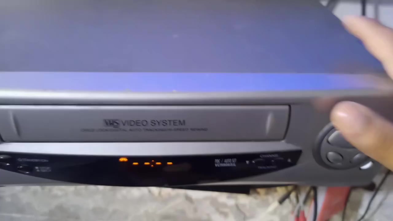 جهاز فيديو كاسيت للبيع بدون ريموت
السعر مع التوصيل ب٤٠ الف


**إذا كنت صاحب هذا الإعلان وتريد حذفه لأي سبب، رجاءا أرسل رسالة إلى الدعم الفني**