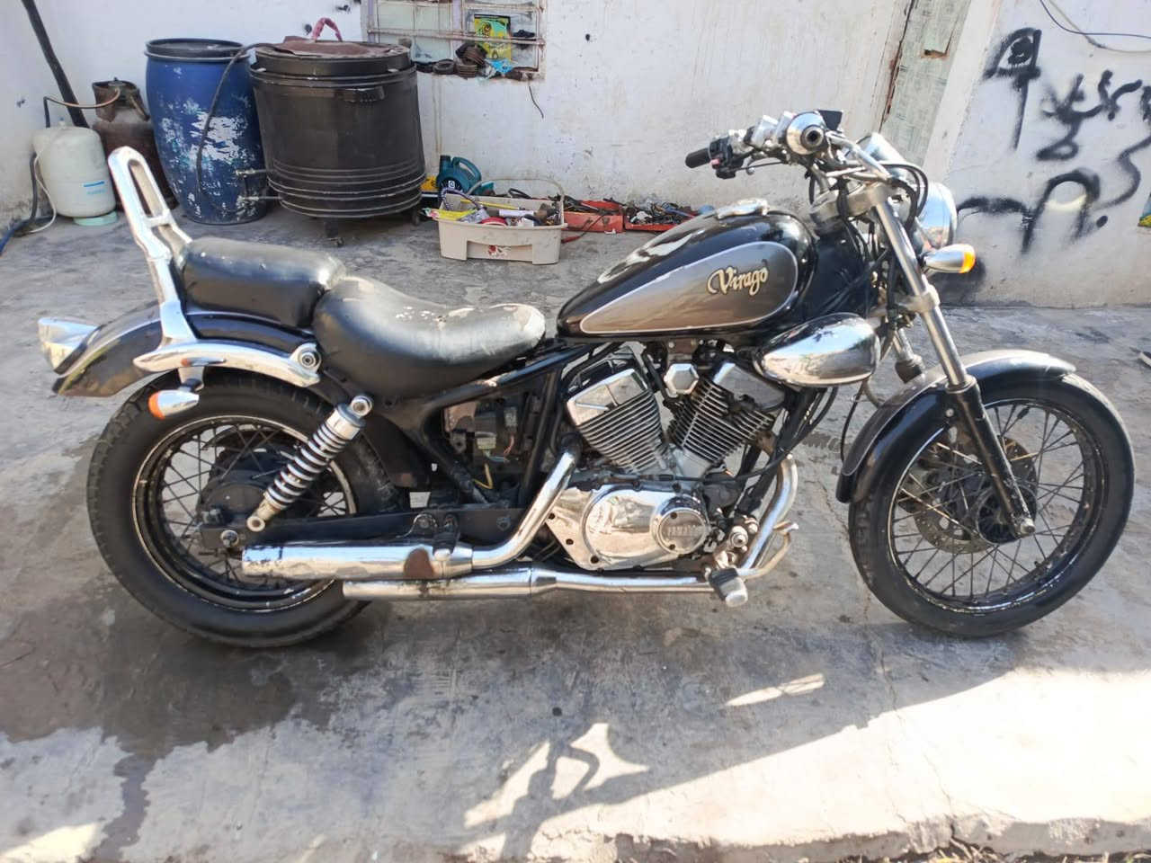 السلام عليكم هارلي فيراكو للبيع
دراجه خير من الله ماناقصها شي شغل وروح كفاله عامه مامفتوح بيها برغي مكاني ميسان قضاء المجر الكبير رقم ***********
