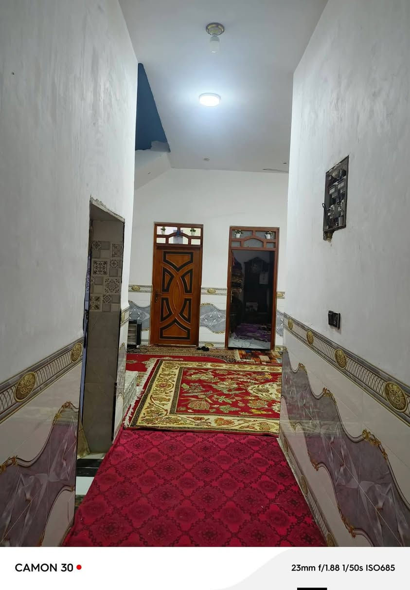 السلام عليكم بيت للبيع في حي الكرامة نهاية شارع العيادة قرب المدارس الصينية السعر ١٤٠ بي مجال للاستفسار
***********

