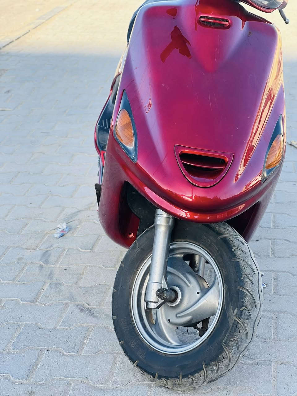 يالله 
فراشه فحل حاويه للبيع مختمه رقم واحد 
(كرستال) 
مكينه ناعمه مكفوله علفحص شلعتها تخبل 
كهربائيات كلها شغاله مكاني نجف مجسرات مكه 
سارها ٥٥٠ بيها مجال بسيط حك الجيه 
***********
