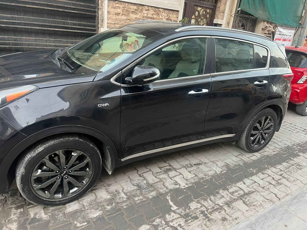 للبيع سبورتج موديل ١٨وارد امريكي رقم بغداد نكليزي بسمي سياره فول مواصفات عده الفتحه بيها قطعتين بدون دواخل السعر ١٥٠وبيها مجال شراي يتصل العنوان الاعظميه بغداد ***********
