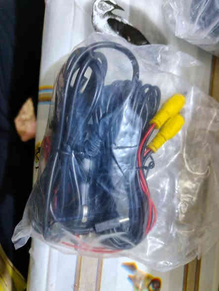 شاشه مال سياره للبيع جيده مال باله غراضه كله وياه مع كامره السعره 50 الف قفل ***********
