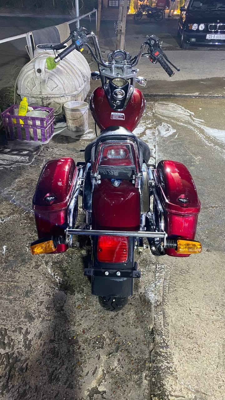 سلام عليكم 
دراجه دايوان كلاسك موديل 2016 الدراجه نضيفه نقصهة ترتيب غراضهة موجوده محرك ناعم تاير خلفي امامي جديد نقصهة بس كلچ تعبان بيهةمنفيست ومكاتبه مكانها بغداد العامريه للاستفسار لاتصال او واتساب  ‭0776 628 3564
