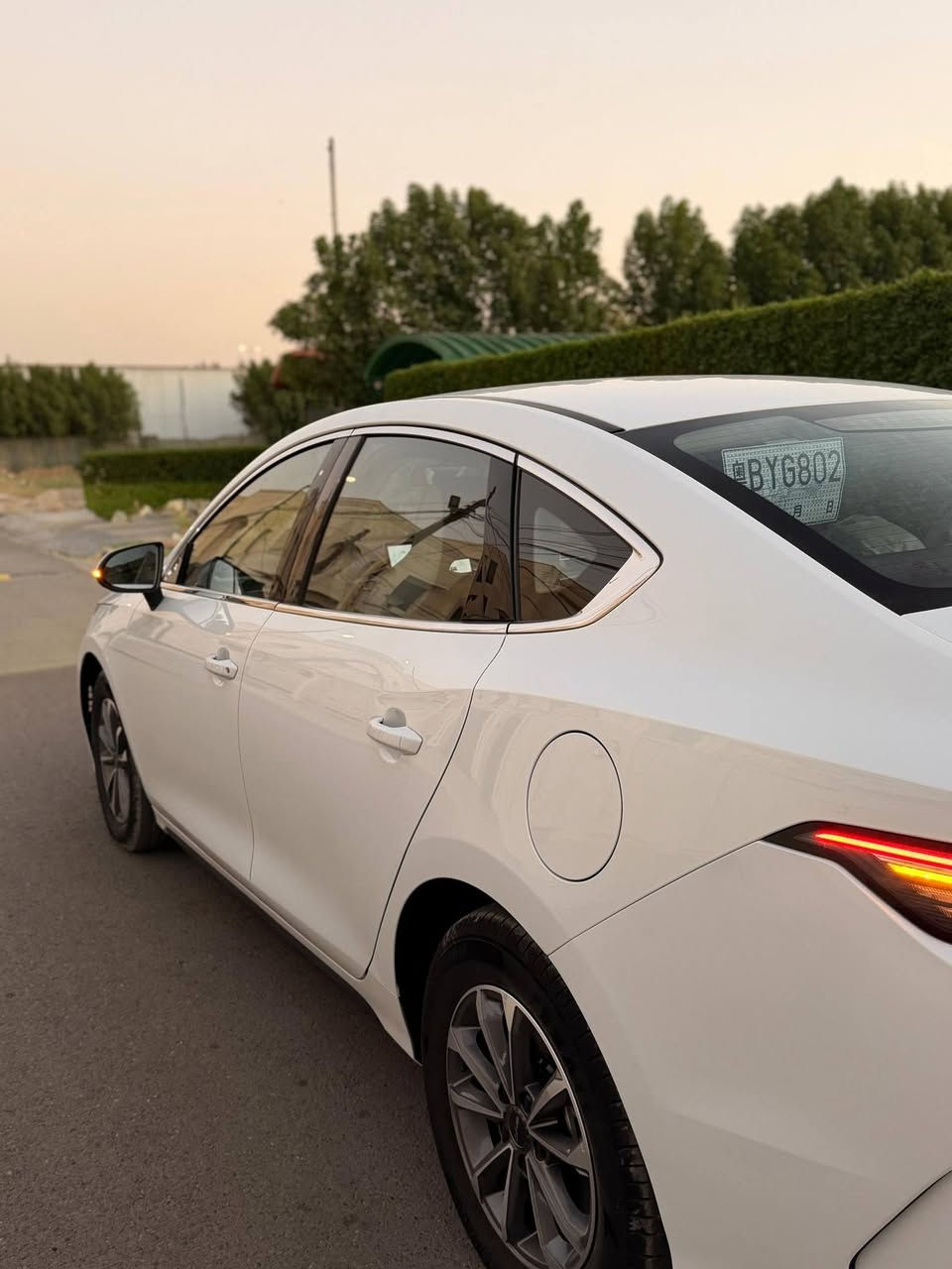بي واي دي دستروير للبيع…
. رقم بغداد بأسمي ماشية 1000 الف  كلي 
مكفولة من الصبغ والبارد والتكحيل بيها ملاحظات بسيطة سياره بوضع شركه  موضحة بالصور. 
السعر: 19 و600 وبيها مجال للشراي
العنوان: بغداد- الدورة ***********
متواجد فيس وواتساب.
