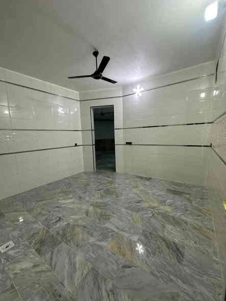 سلام عليكم يوجد بيت مساحه 1000 متر يحتوي على ٤ غرف نوم واستقبال ومطبخ وصحيات طابو زراعي سند ٢٥ العنوان بغداد الراشديه المراسمه الاتصال على الرقم ***********
